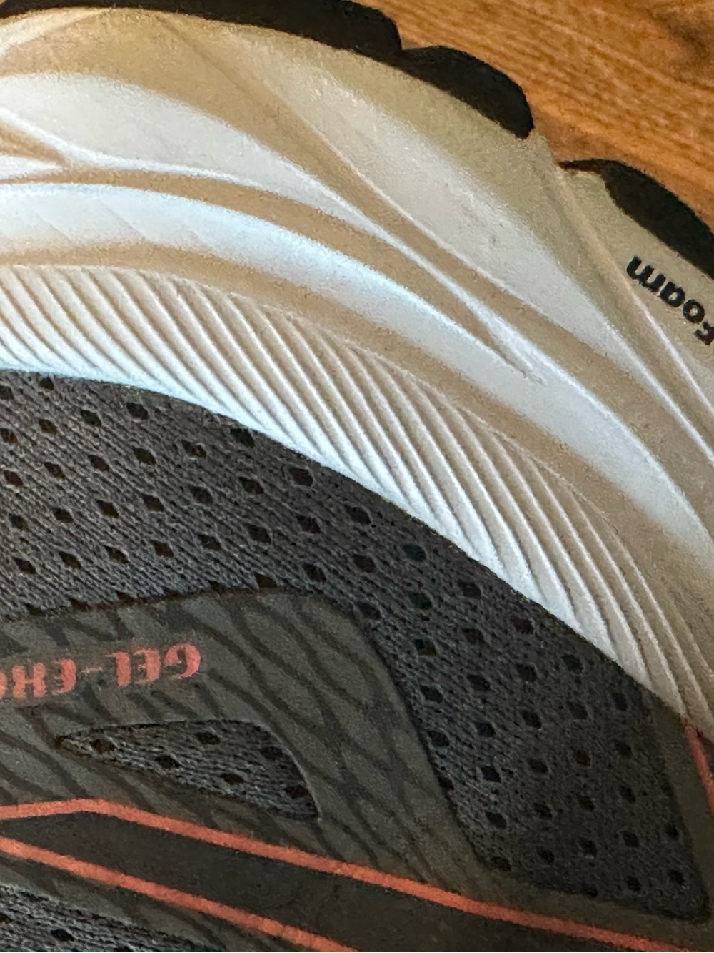 ASICS - Picture 12 of 14